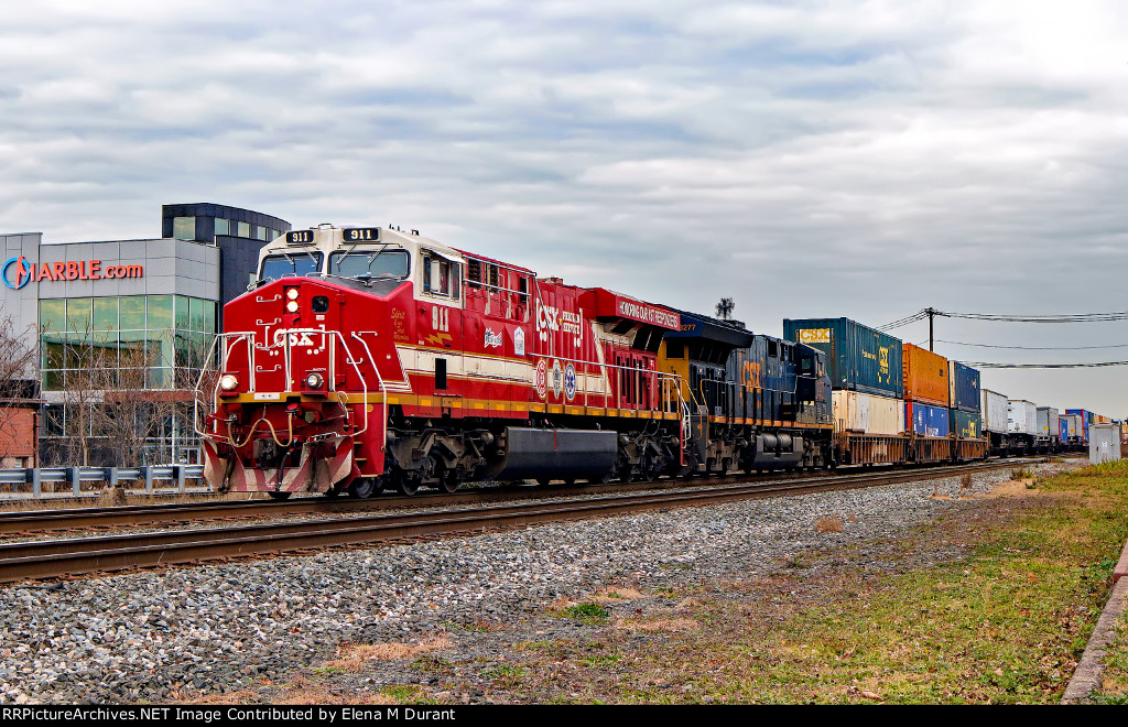 CSX 911 on I008